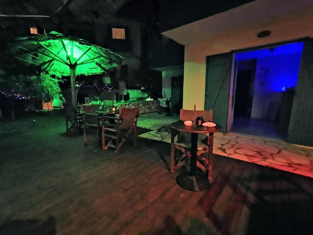 Iris Studios Áyios Nikítas Kültér fotó
